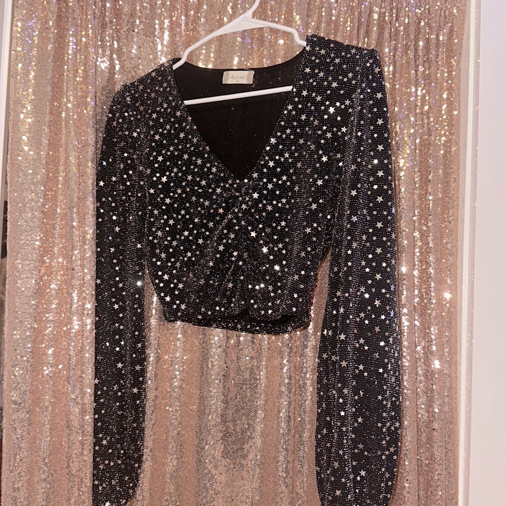 ALTAR’D STATE CROPPED BLACK SPARKLY TOP✨✨✨✨